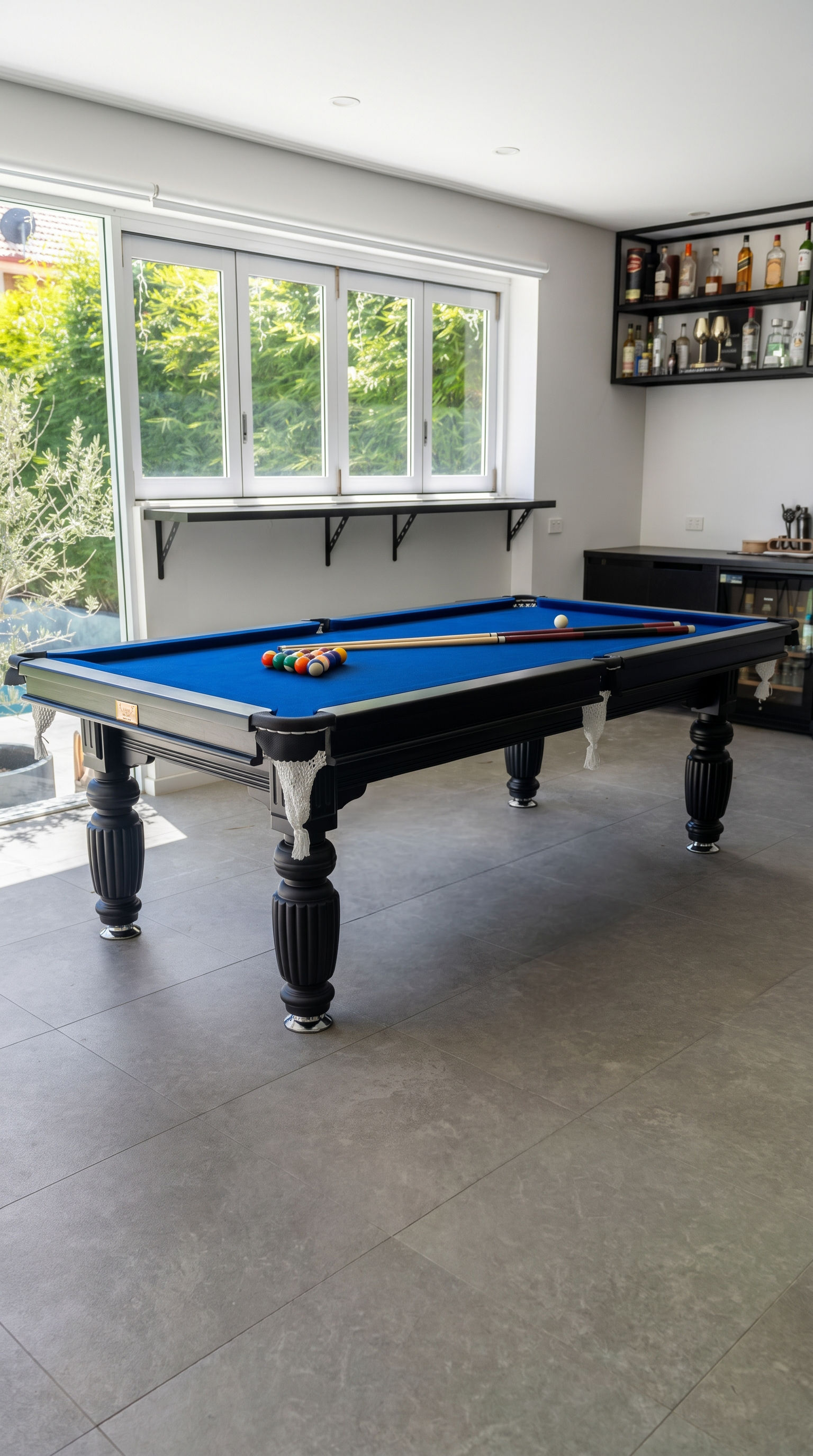 AMAHC lifestyle black-blue 2