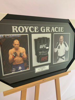 Royce Gracie Signed UFC MMA Autographed Fighting Glove With Inscriptions “1, 2 And 4 Champ” Authentication