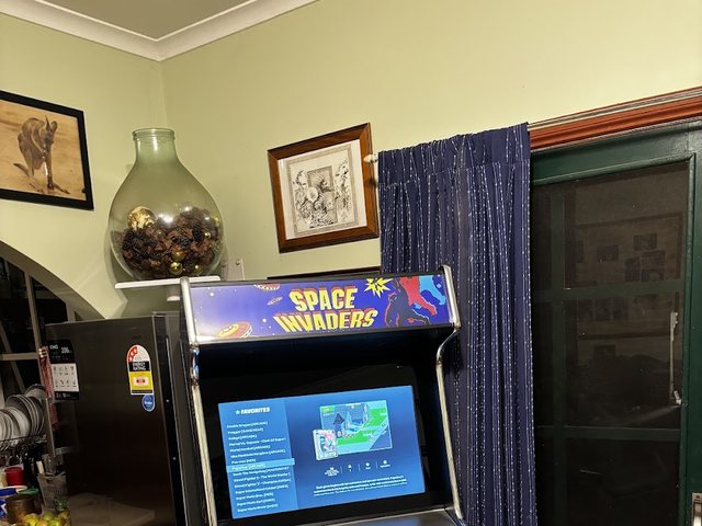Games room photographed by Aussie guy 86