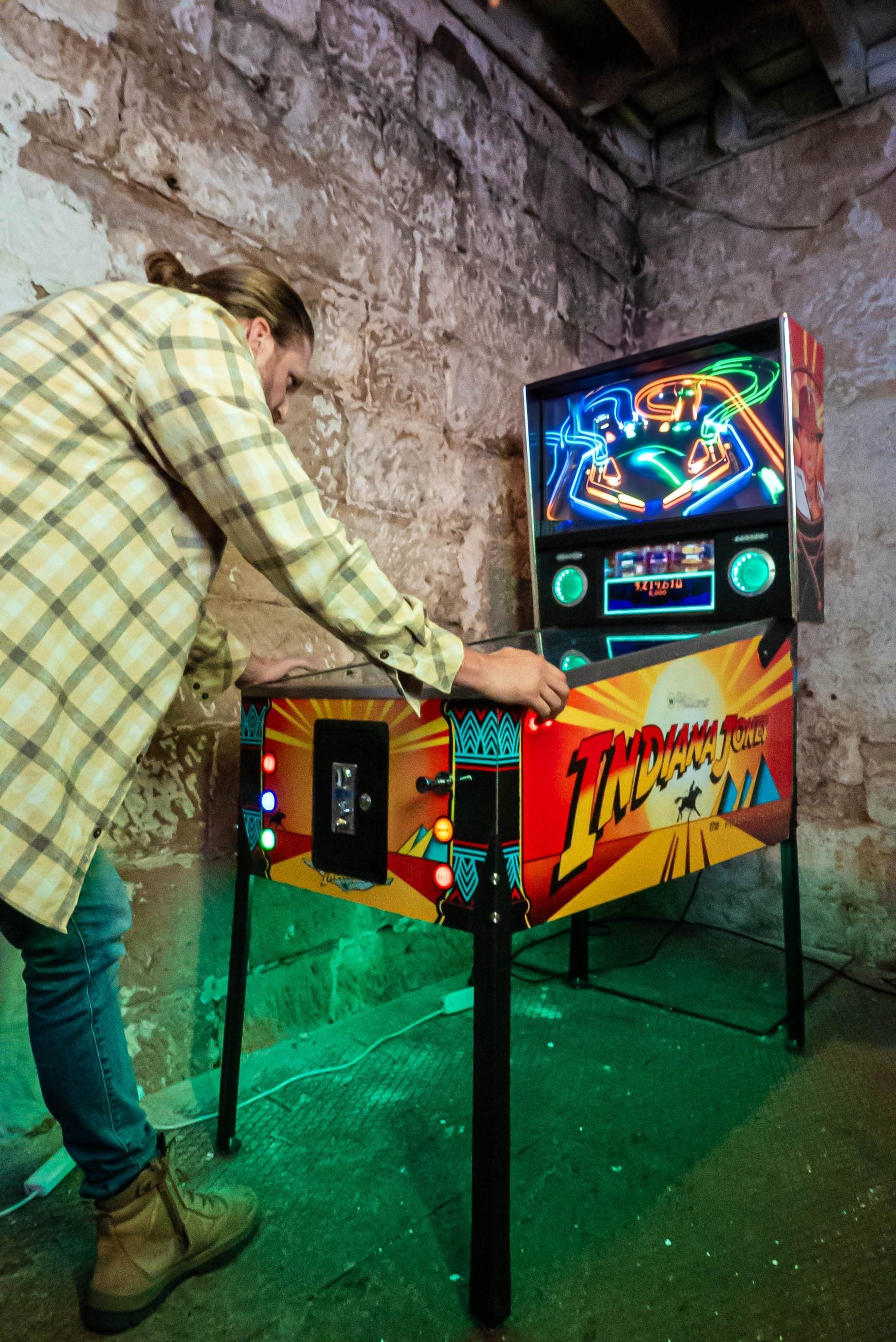 An Aussie games room with pinball